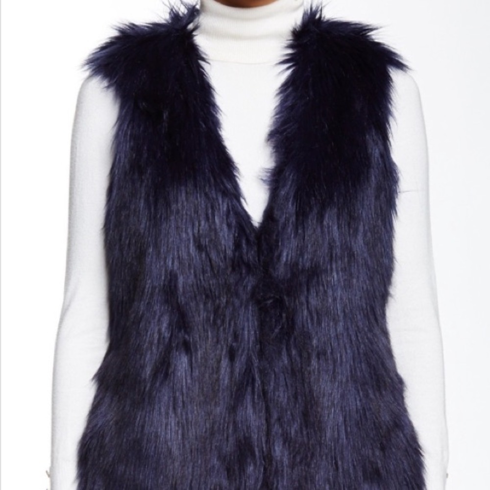 Romeo & Juliet Couture Faux Fur Vest, Size S